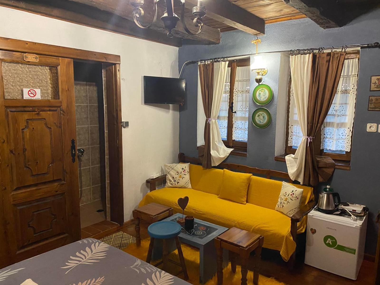 Traditional Guesthouse Erato Palaios Panteleimonas Exterior photo
