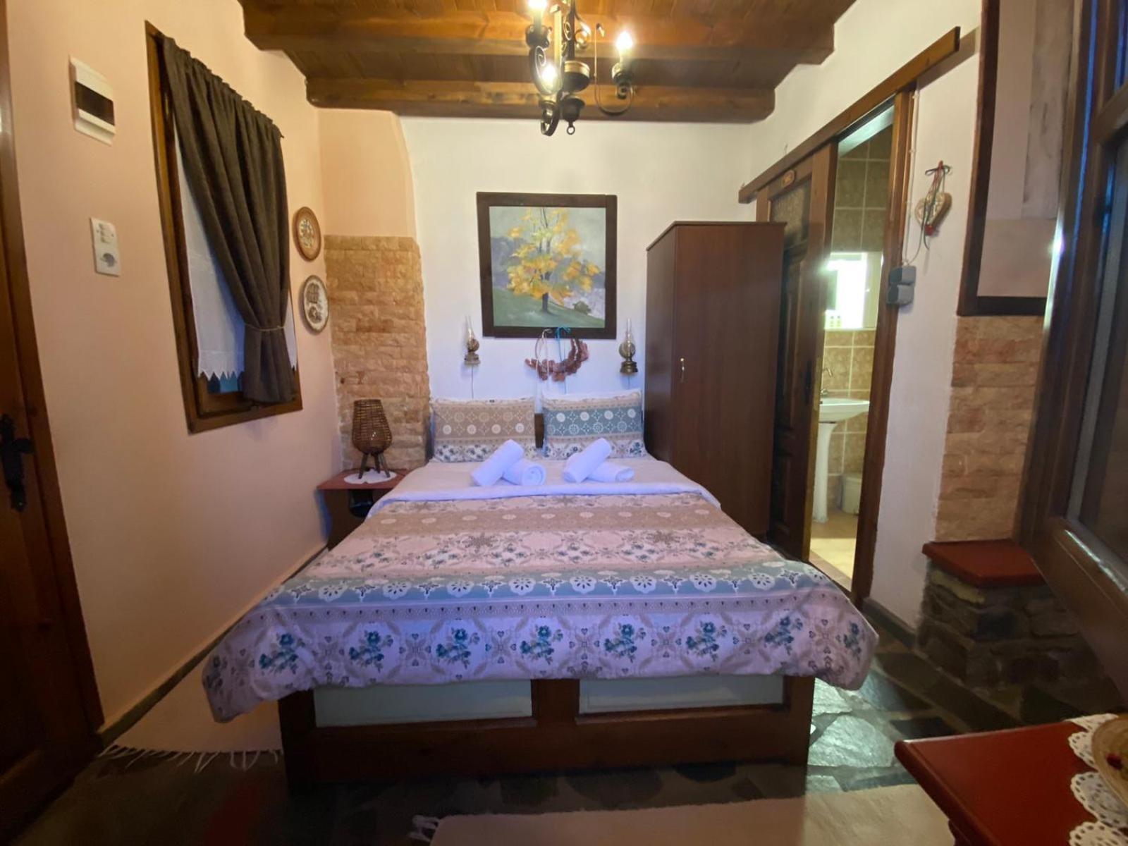 Traditional Guesthouse Erato Palaios Panteleimonas Exterior photo