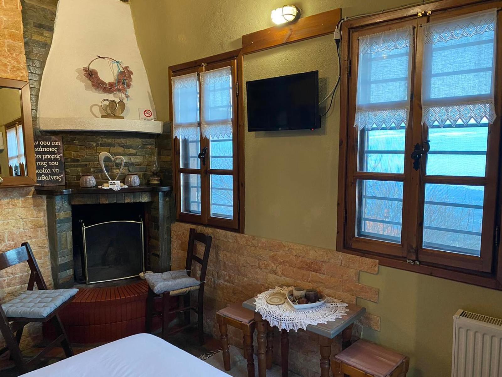 Traditional Guesthouse Erato Palaios Panteleimonas Exterior photo